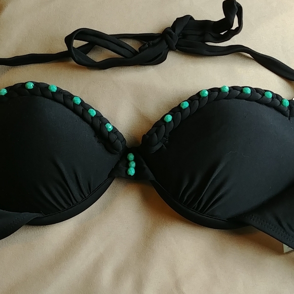 Swimsuit - Picture 2 of 3